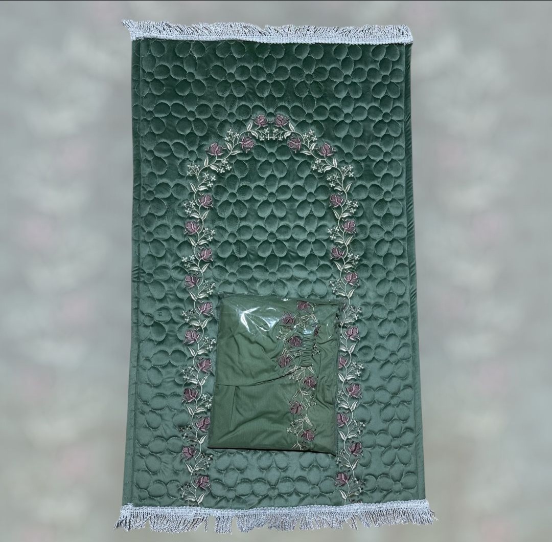 طقم صلاة مكون من شرشف صلاة وسجاد ١ سم