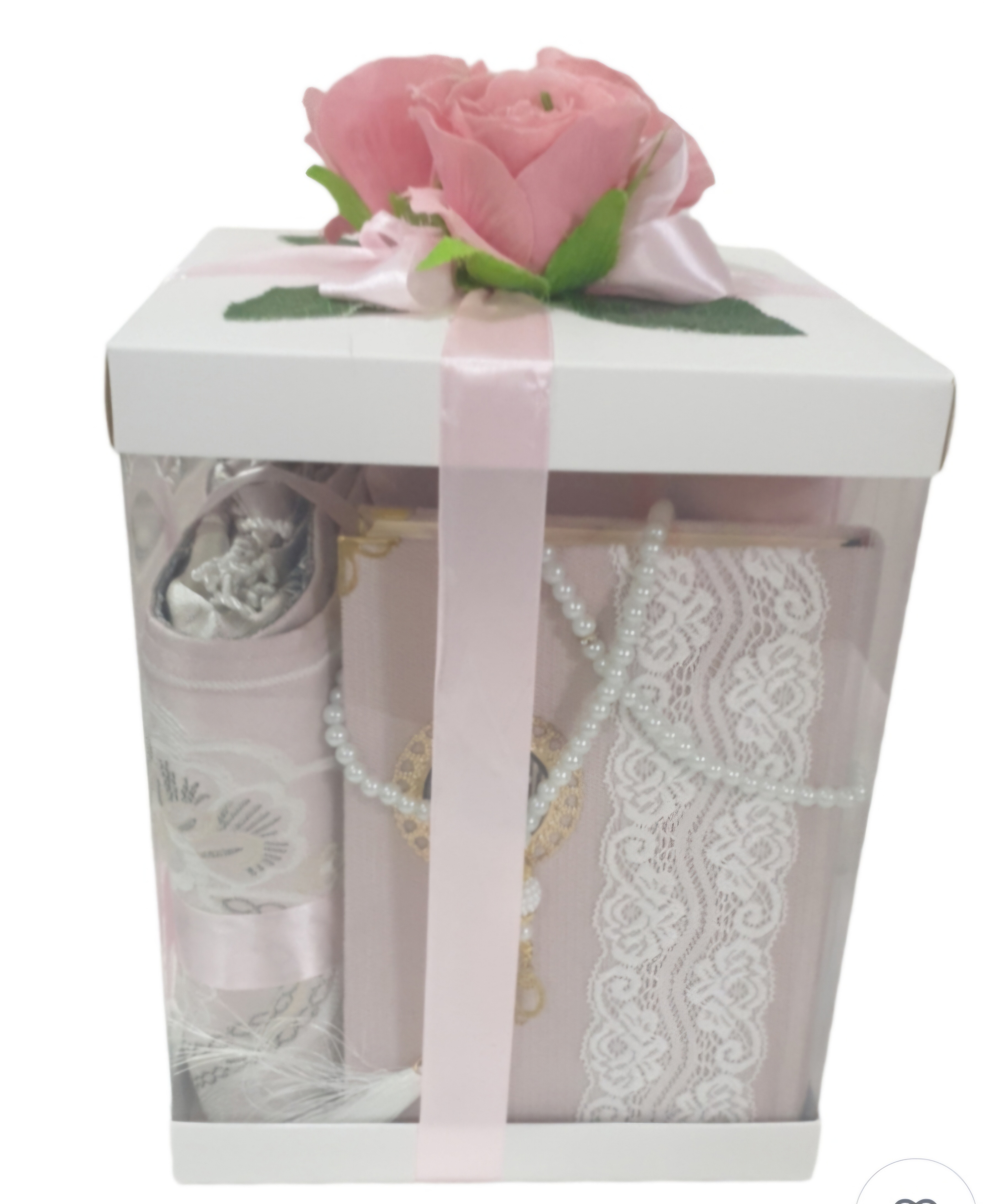 بوكس هدايا متكامل مكون من سجاد وشرسف صلاة ومبخره وسبحه ومصحف 