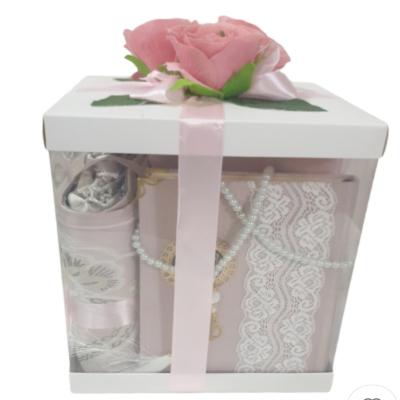 بوكس هدايا متكامل مكون من سجاد وشرسف صلاة ومبخره وسبحه ومصحف 